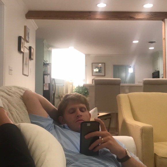 Meet your Posher, Caroline - Picture 1 of 1